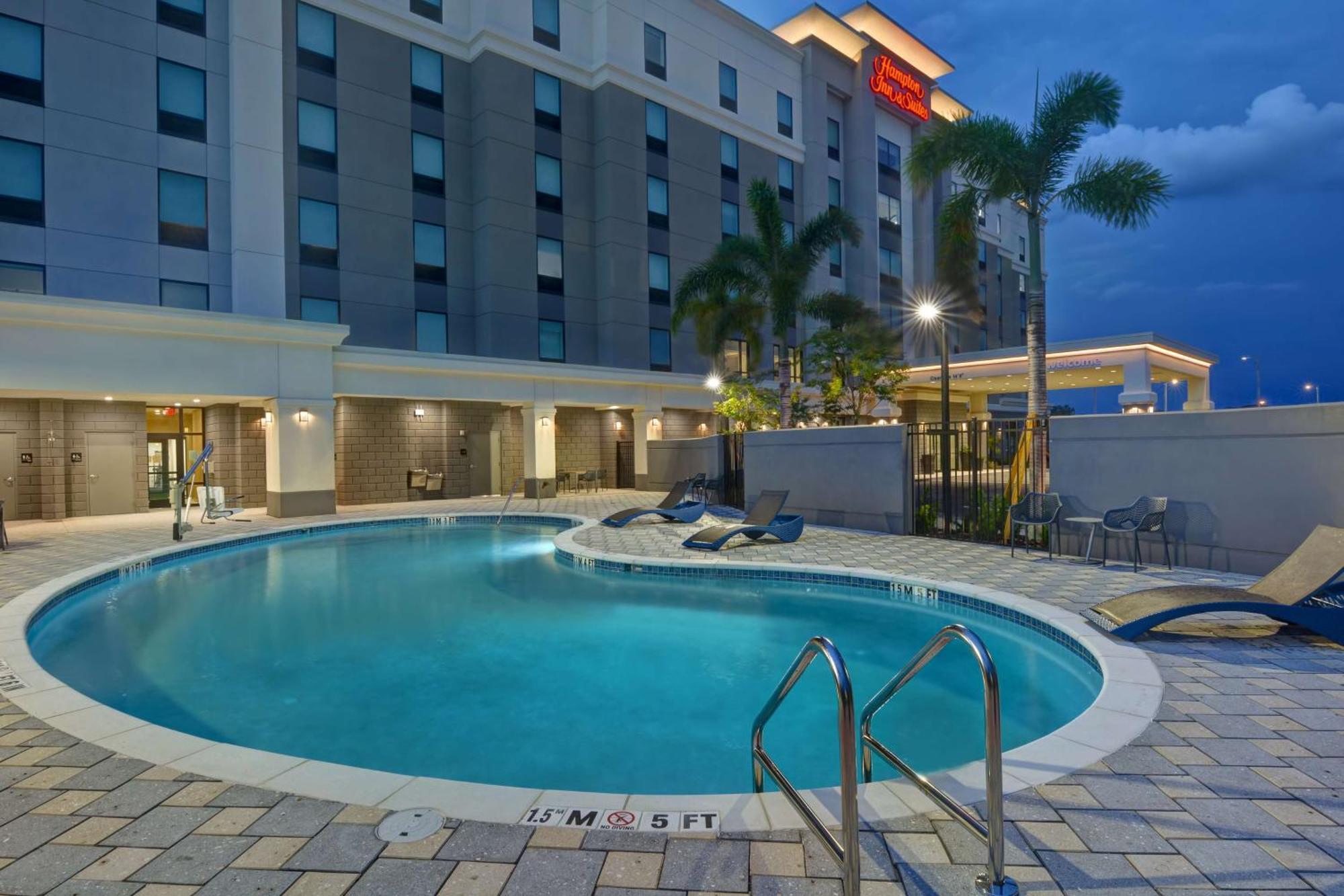Hampton Inn & Suites Tampa Riverview Brandon Heartland Esterno foto